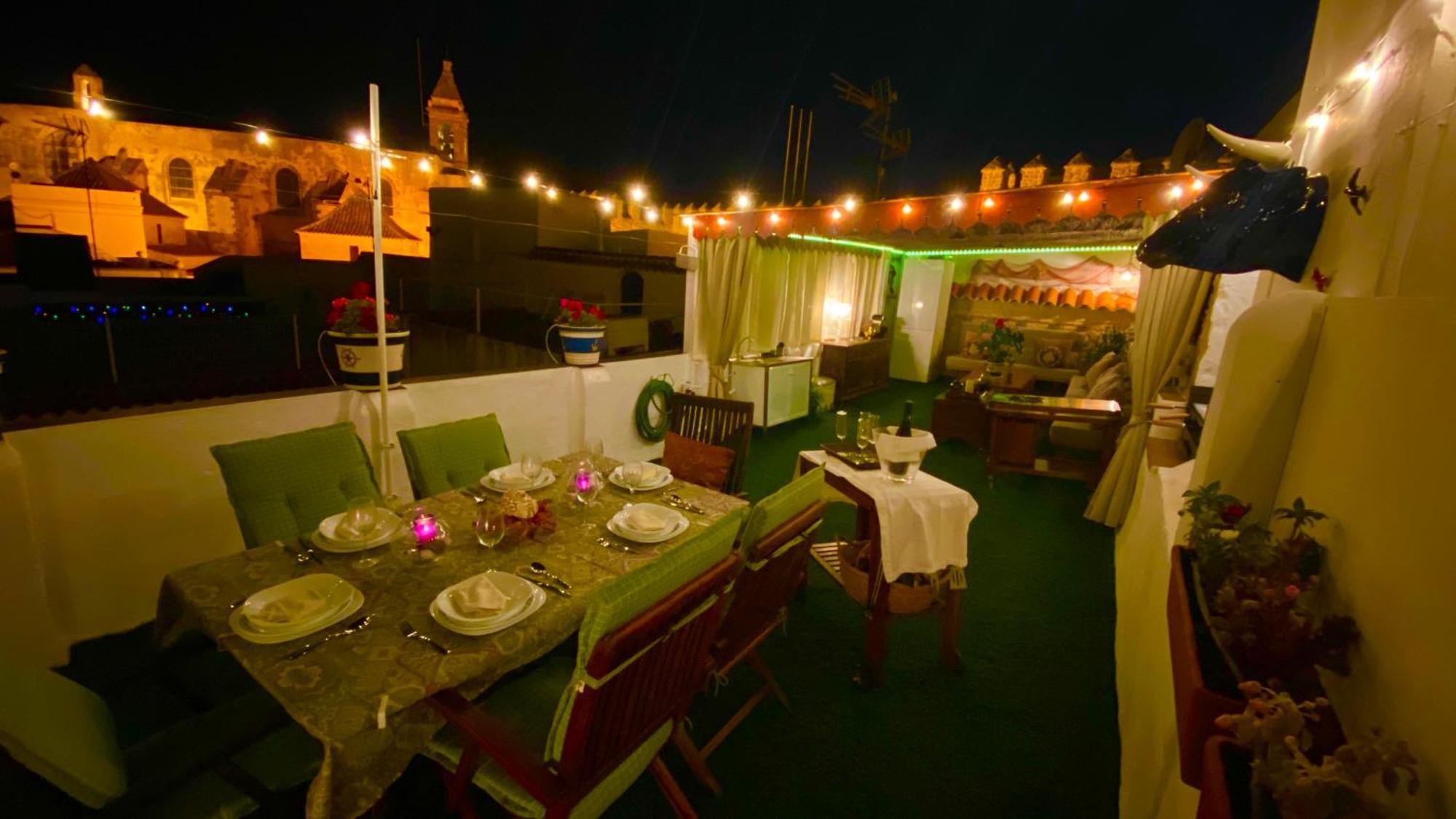 Apartamento Con Terraza,A 100M Playa Costilla Y Frente Al Castillo โรตา ภายนอก รูปภาพ
