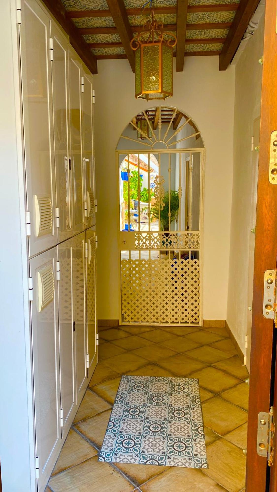 Apartamento Con Terraza,A 100M Playa Costilla Y Frente Al Castillo โรตา ภายนอก รูปภาพ